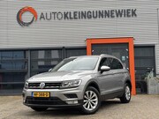 Volkswagen Tiguan - 1.4 TSI Connected Series / NL auto / Camera / Navi / Trekhaa