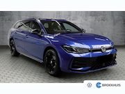 Volkswagen Passat - Variant 1.5 eHybrid R-Line Business | Elek. Trekhaak | Pano 