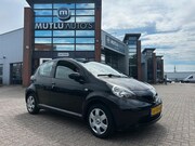 Toyota Aygo - 1.0-12V + 5deurs NAP APK ELEKRAMEN