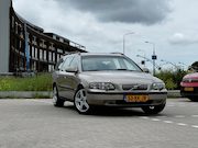 Volvo V70 - 2.4 T Geartr. C.L.