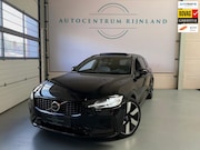 Volvo V60 - 2.0 T6 Plug-in hybrid AWD Ultra Dark, Pano, HUD, Leer, Elekt