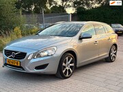 Volvo V60 - 2.4 D6 AWD Plug-In Hybrid Pure Limited Automaat