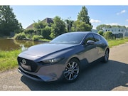 Mazda 3 - 2.0 e-SkyActiv-G M Hybrid / 360' Cam. / HUD / Navi