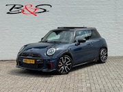 MINI John Cooper Works - Mini 2.0 JCW XL 231pk Adaptive cruise Climate Cruise Pano 36