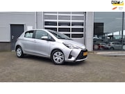 Toyota Yaris - 1.5 Hybrid Aspiration/Navigatie/Cruise/Camera