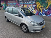 Opel Zafira - 1.6 Temptation airco 7 zitter sport velgen boeken aanwezig g
