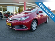 Toyota Auris - 1.8 HYBRID DYNAMIC AUTOMAAT CAMERA/PANORAMADAK/NAVI