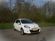 Renault Clio - 1.2 Collection . 5 Deurs . Airco . Cruiscontrol . Elec ramen