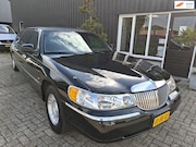 Lincoln Town Car - 4.6 Signature* limousine*limo