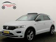 Volkswagen T-Roc - 1.5 TSI Sport R-LINE / AUTOMAAT / NWE D-RIEM / PANORAMADAK /