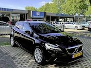 Volvo V40 Cross Country - 1.5 T3 Polar+ Luxury DAB Pano Keyless Harman Kardon
