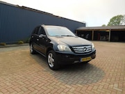 Mercedes-Benz M-klasse - 350 letop zeer nette auto rijdt en schakelt goed maar motor