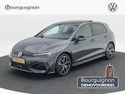 Volkswagen Golf - R-Line Edition 1.5 eTSI 150 PK Automaat | Trekhaak | Panoram