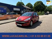 Peugeot 207 - 1.4-16V Color-line