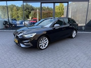 Seat Leon - Sportstourer 1.5 eTSI FR, LED, Trekhk Elekt, Adapt Cruise, B
