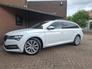 Skoda Superb - Combi 1.4 TSI iV Sportline Business Carplay / Keyles Entree 