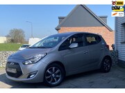 Hyundai ix20 - 1.4i Go!/ Camera / AC/ Navi/ Nw. APK/ NAP/ 1e eig./ Trehaak