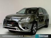 Mitsubishi Outlander - 2.4 PHEV Intense | Trekhaak | Camera | Navigatie | Stoelverw