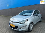 Hyundai i20 - 1.2i Business Edition | 1e Eigenaar | OH Dealer | LED | Mult