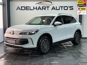Volkswagen Tiguan - 1.5 eTSI Life Edition Automaat / Navigatie full map / Camera