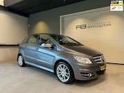 Mercedes-Benz B-klasse - 180 BUSINESSCLASS|LEDEREN BEKLEDING|CLIMA AIRCO|TREKHAAK|ISO