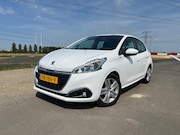 Peugeot 208 - 1.2 PureTech Signature Apple CarPlay | Airco | PDC | Nieuwe