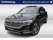Volkswagen Touareg - 3.0 TSi eHybrid 381pk 4MOTION Elegance Automaat / Panoramada