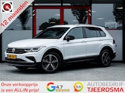 Volkswagen Tiguan - 1.5 TSI Elegance | Trekhaak | Achteruitrijcamera | IQ Light 
