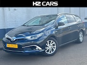 Toyota Auris - 1.8 Hybrid Lease Pro|Carplay|Pano|Camera|Trekhaak|Navi|Clima