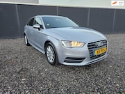 Audi A3 - 1.6 TDI ultra Attraction Pro Line plus *LEDER-NAVI-TREKHAAK