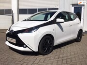 Toyota Aygo - 1.0 VVT-i x-play 5 drs voll. o.h. historie