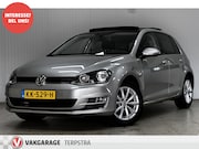 Volkswagen Golf - 1.4 TSI Business Highline/ AUTOMAAT/ Trekhaak/ Pano-Dak/ PDC