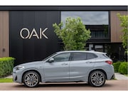 BMW X2 - xDrive25e | M-Sport | Navigatie | Panorama | Head-Up | Half 
