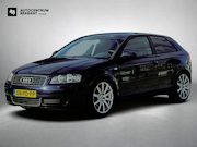 Audi A3 - 1.6 Attraction (NL-auto, Climate Con, Cruise Con, Nette Auto