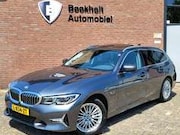 BMW 3-serie - Touring 320e Luxury - Pano, Trekhaak, Lase