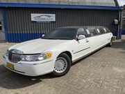 Lincoln Town Car - 4.6 Signature Stretched Limo