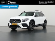 Mercedes-Benz GLB-Klasse - 180 AMG Line | Night | Widescreen | Stoelverwarming | Achter