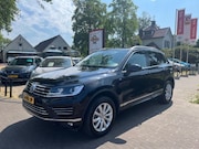 Volkswagen Touareg - 3.0 TDI R-LINE 262PK / SCHUIFDAK / LEDER / NAVI / DYNAUDIO /