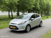 Ford Fiesta - 1.4 Ghia*AUTOMAAT*DISTRIBUTIE VERV.*AIRCO