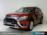 Mitsubishi Outlander - 2.4 PHEV Intense | Trekhaak | Navigatie | Camera | Stoelverw