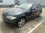 BMW 1-serie - 116i Executive LET OP ACHTERAS GESCHEURD