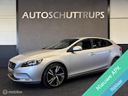 Volvo V40 - 1.6 T2 Momentum LMV / NAVI / AIRCO / CRUISE / NETTE AUTO