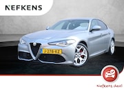 Alfa Romeo Giulia - 200pk Super | 1ste eigenaar | Camera | LEER | Sportstoelen |