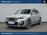 BMW iX1 - eDrive20 M Sport / Trekhaak / Panoramadak / Sportstoelen / C