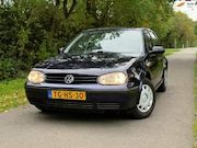 Volkswagen Golf - 1.6 Trendline | APK + Automaat Nu € 1.975,- !!!