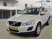 Volvo XC60 - 2.0T Momentum / NL PRIJS 8799 / Auto goed werkt en
