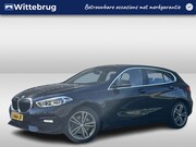 BMW 1-serie - 118i Business Edition / Navigatie / App connect / Stoel+stuu