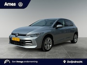 Volkswagen Golf - 1.5 204pk eHybrid Life Edition Achteruitrijcamera | Parkeers