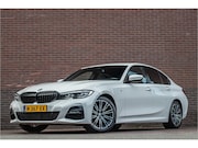BMW 3-serie - 318i M Sport, Stoelverwarming, Carplay, Alcantara, Sfeerverl