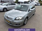 Toyota Avensis - 1.8 VVTi Luna